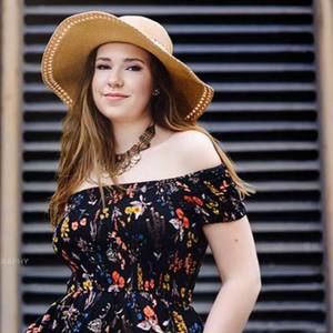 Meet your Posher, Elizabeth